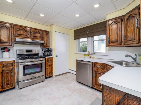 2989 Grand Boulevard, Baldwin NY 11510
