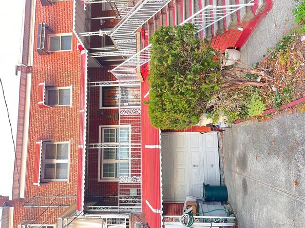 1047 E 217th Street, Bronx NY 10469
