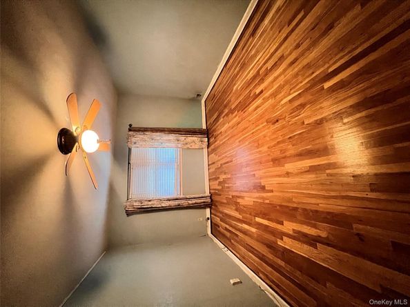 1047 E 217th Street, Bronx NY 10469