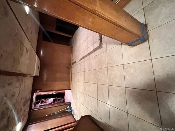 1047 E 217th Street, Bronx NY 10469
