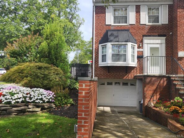 62-01 Douglaston Parkway 1, Little Neck NY 11362