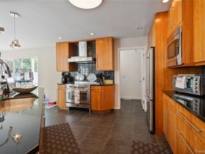 9 Peacock Path, East Quogue NY 11942