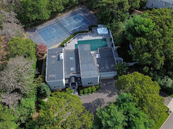 9 Peacock Path, East Quogue NY 11942