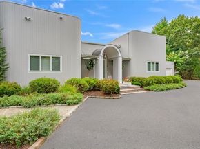 9 Peacock Path, East Quogue NY 11942