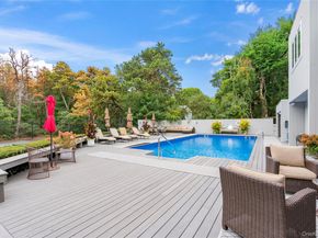 9 Peacock Path, East Quogue NY 11942