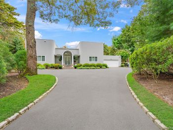 9 Peacock Path