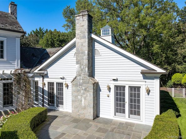63 Premium Point, New Rochelle NY 10801