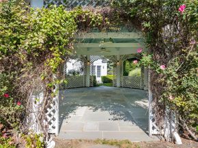 63 Premium Point, New Rochelle NY 10801