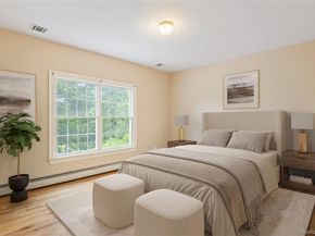 10 Rolling Meadow Lane, Northport NY 11768