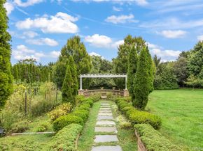10 Rolling Meadow Lane, Northport NY 11768