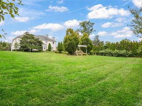 10 Rolling Meadow Lane, Northport NY 11768