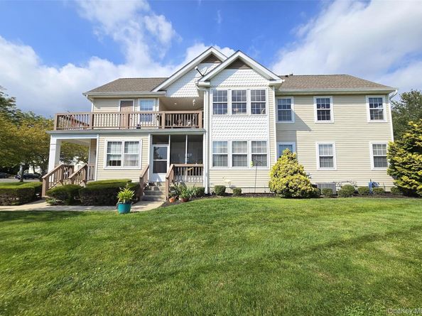105 Commodore Circle, Port Jefferson Station NY 11776