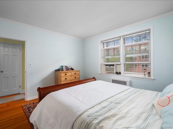 1815 Palmer Avenue 2V, Larchmont NY 10538