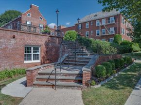 1815 Palmer Avenue 2V, Larchmont NY 10538