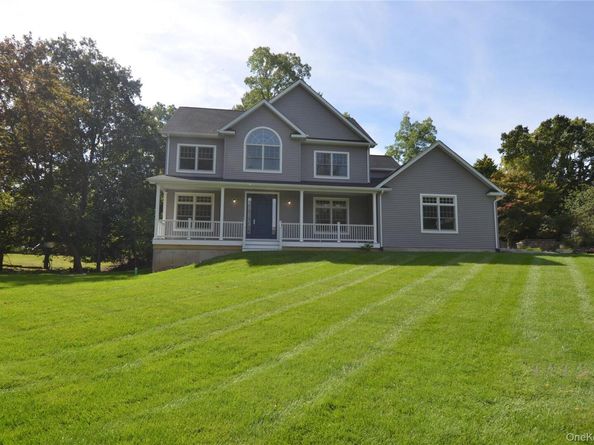 10 Winfield Drive, Sound Beach NY 11789