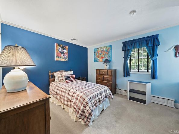 14 Gerek Avenue, West Islip NY 11795