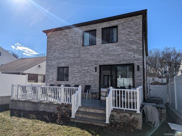 80-43 208 Street, Hollis Hills NY 11427