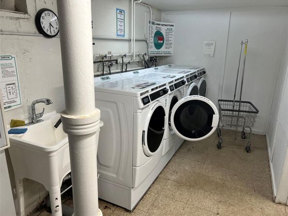 1690 Grand Avenue B14, Baldwin NY 11510
