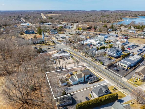 13100 Main Rd, Mattituck NY 11952