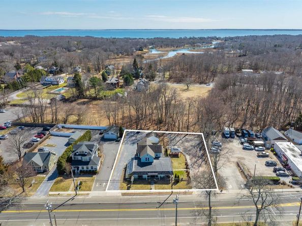 13100 Main Rd, Mattituck NY 11952