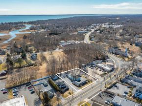 13100 Main Rd, Mattituck NY 11952