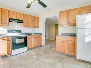 669 East Drive, Lindenhurst NY 11757