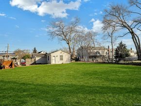 669 East Drive, Lindenhurst NY 11757