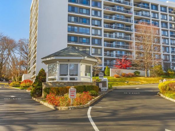 500 High Point Drive 709, Hartsdale NY 10530