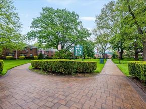 1215 E Broadway A13, Hewlett NY 115578