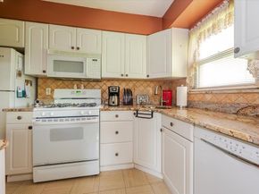 1215 E Broadway A13, Hewlett NY 115578