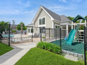 13 Island Point 13, Bronx NY 10464