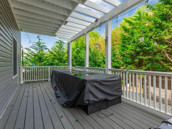 849 E Bay Drive, West Islip NY 11795