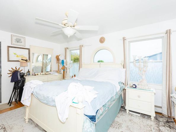 849 E Bay Drive, West Islip NY 11795