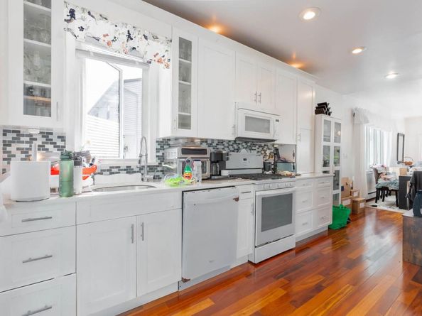 849 E Bay Drive, West Islip NY 11795