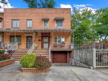 17-12 Starr Street