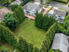 43 Oxford Boulevard, Great Neck NY 11023