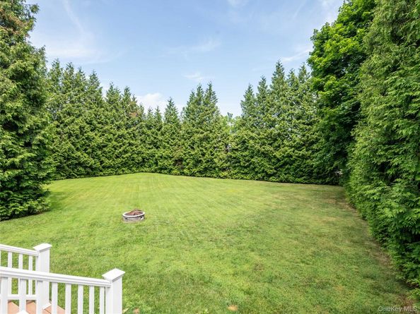 43 Oxford Boulevard, Great Neck NY 11023