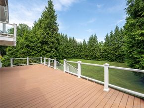 43 Oxford Boulevard, Great Neck NY 11023