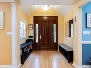43 Oxford Boulevard, Great Neck NY 11023