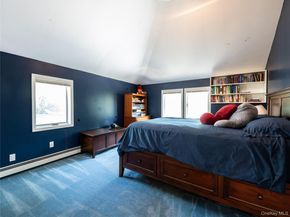 43 Oxford Boulevard, Great Neck NY 11023