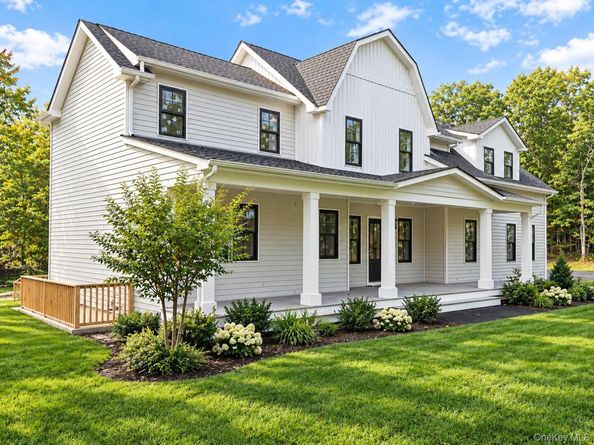 18 Dayton Avenue, Manorville NY 11949
