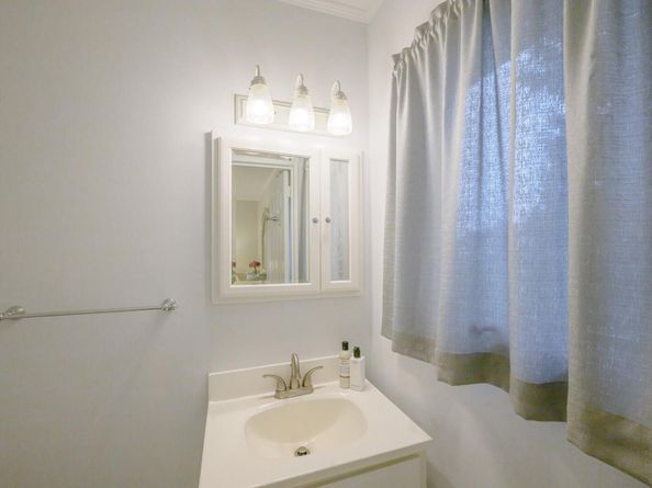 372 Hamilton Place, West Islip NY 11795