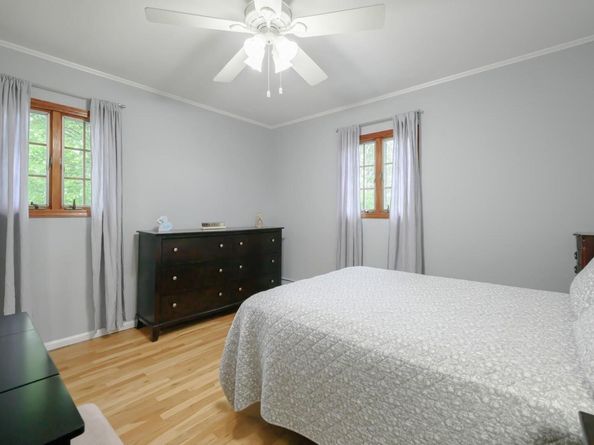372 Hamilton Place, West Islip NY 11795