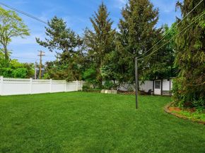 372 Hamilton Place, West Islip NY 11795