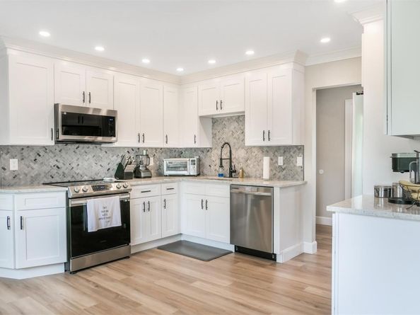 11 Susan Drive, Bellport NY 11713