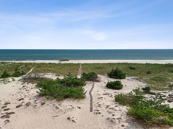 355 Dune Rd, Westhampton Beach NY 11978