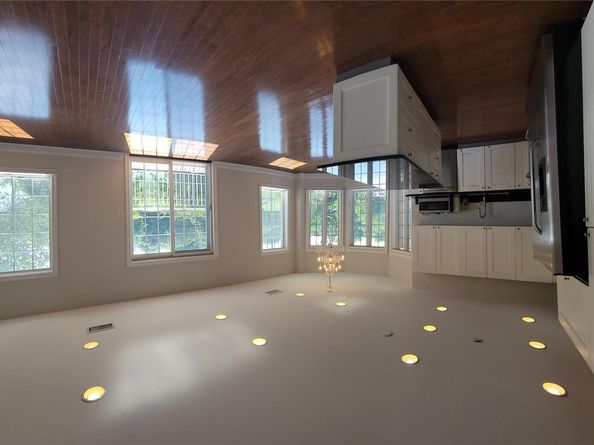 337 Park Crescent, College Point NY 11356