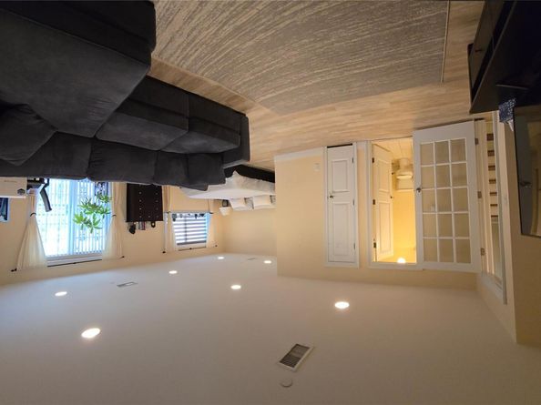 337 Park Crescent, College Point NY 11356