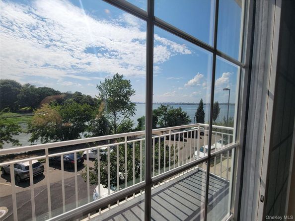 337 Park Crescent, College Point NY 11356