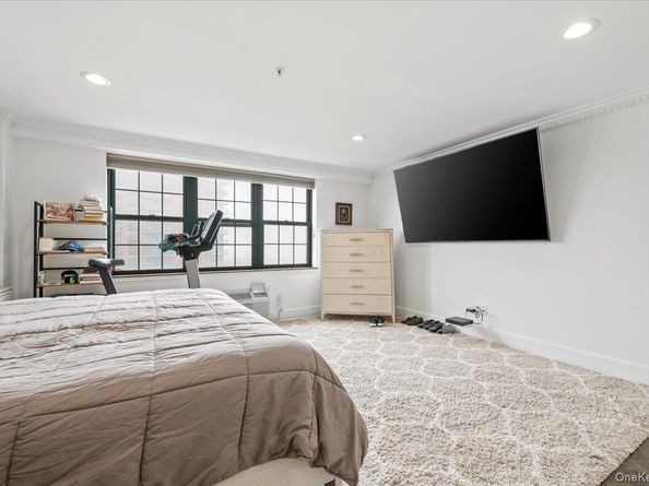 26 W Broadway 505, Long Beach NY 11561